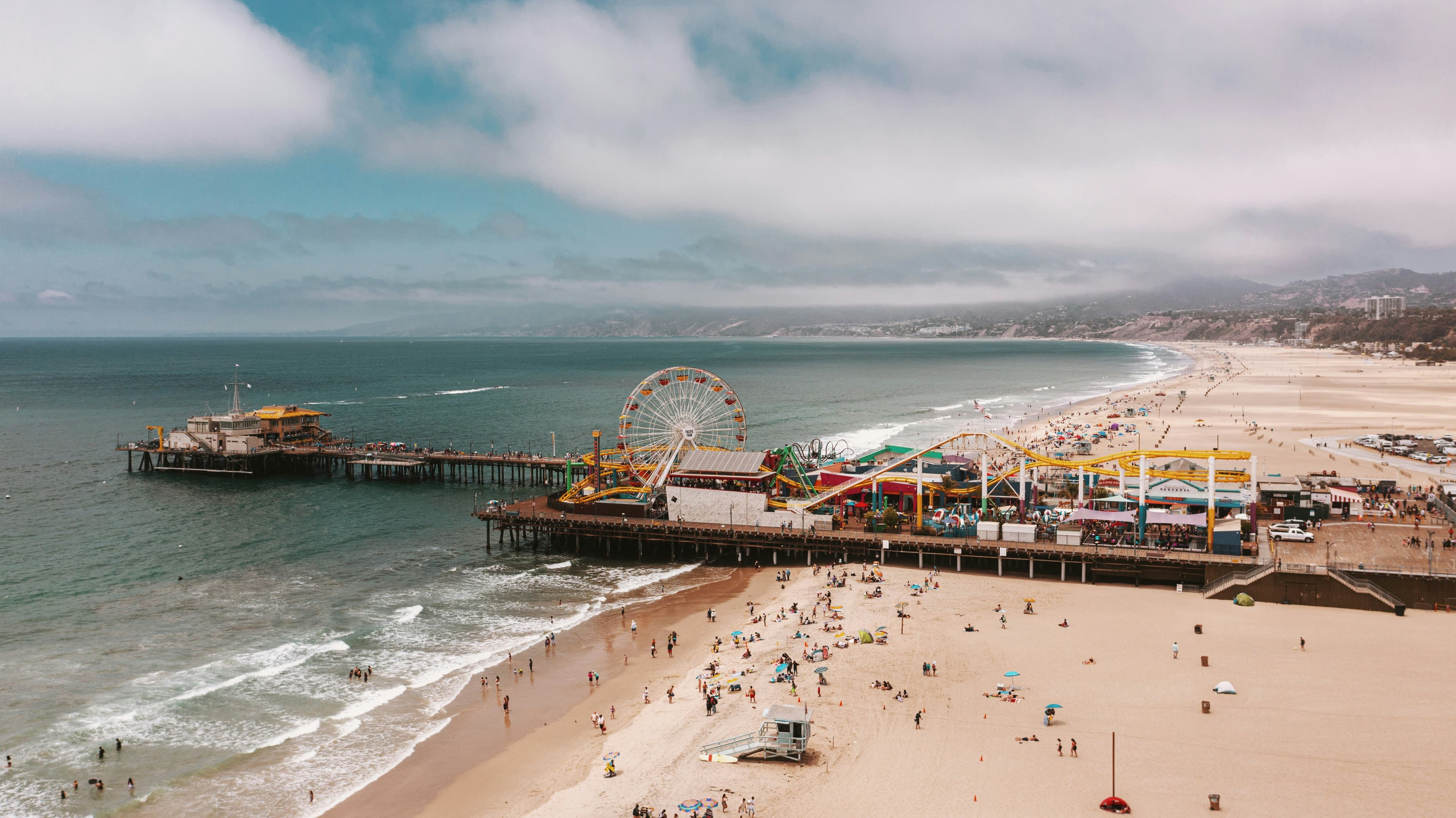 Best Beaches in LA for Groups: 2026 Guide