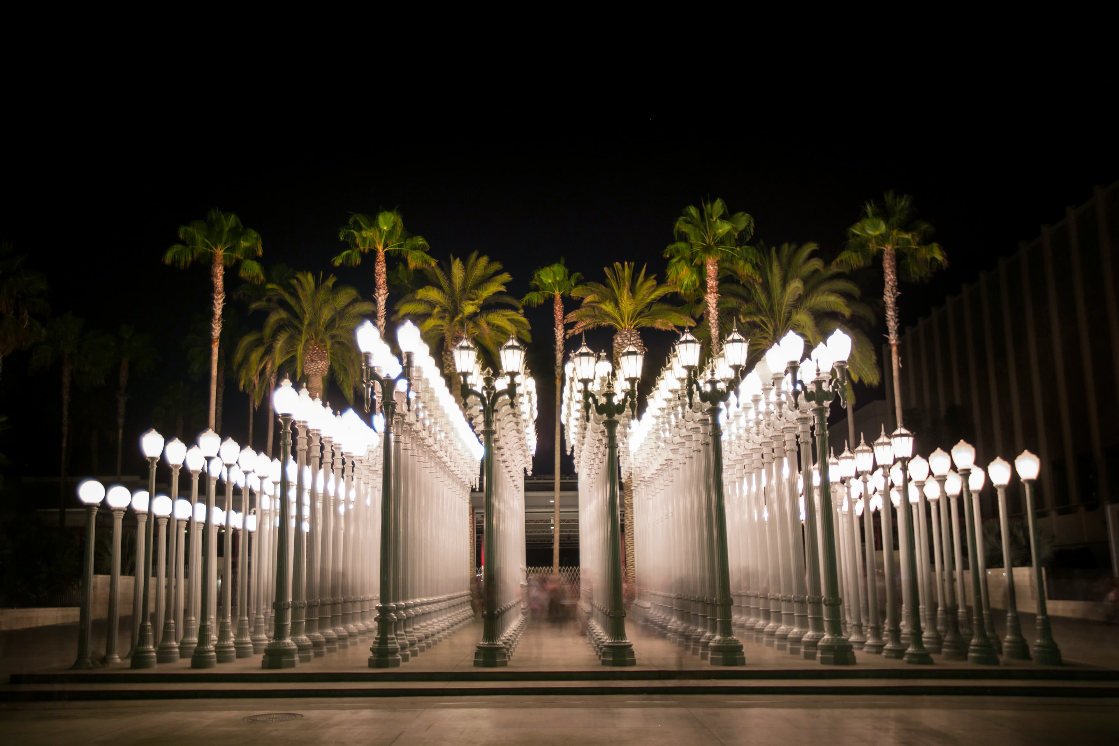 LACMA: Urban Light, David Geffen Galleries & Complete Guide