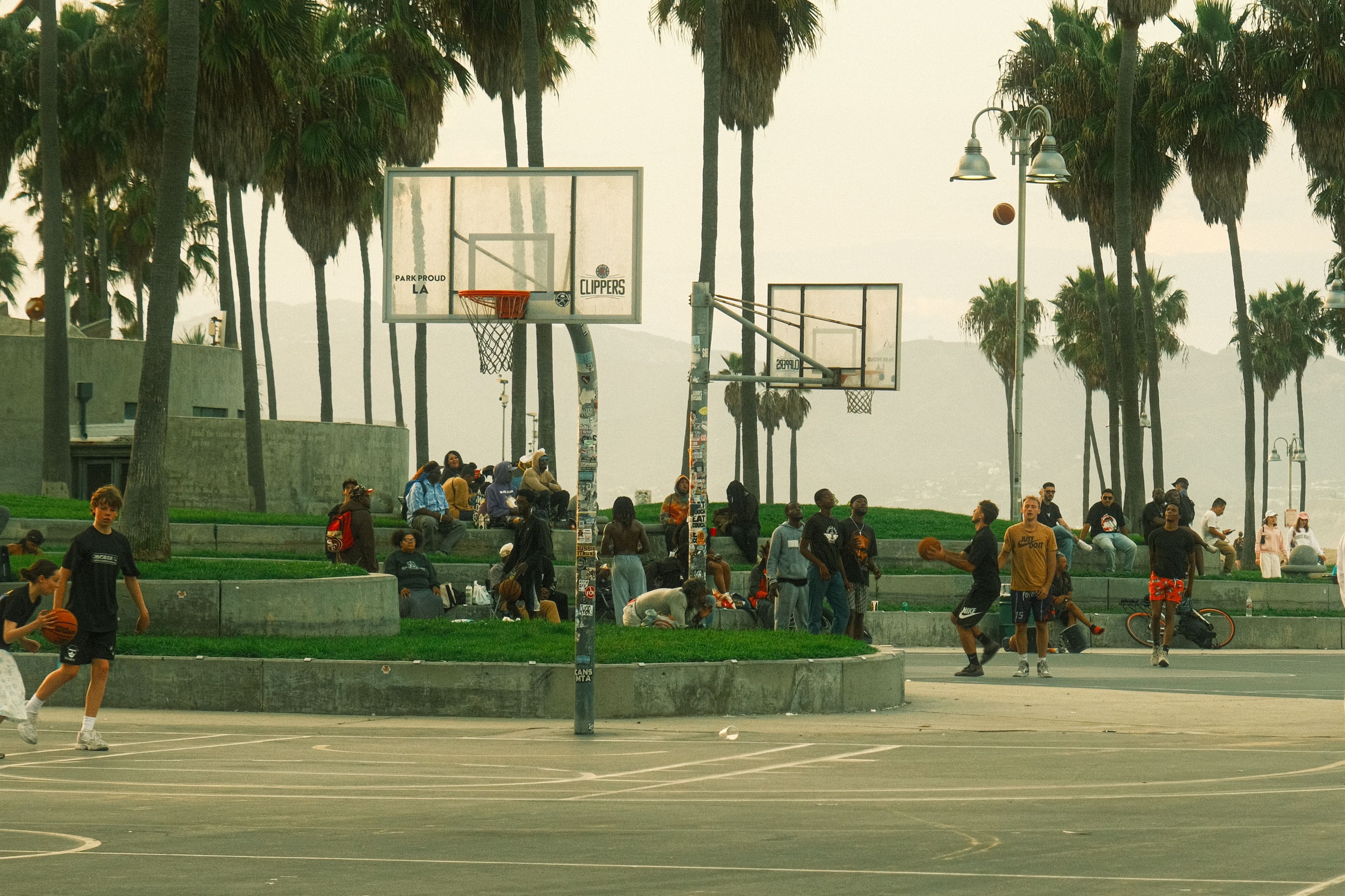where to play pickup basketball in los angeles with other people