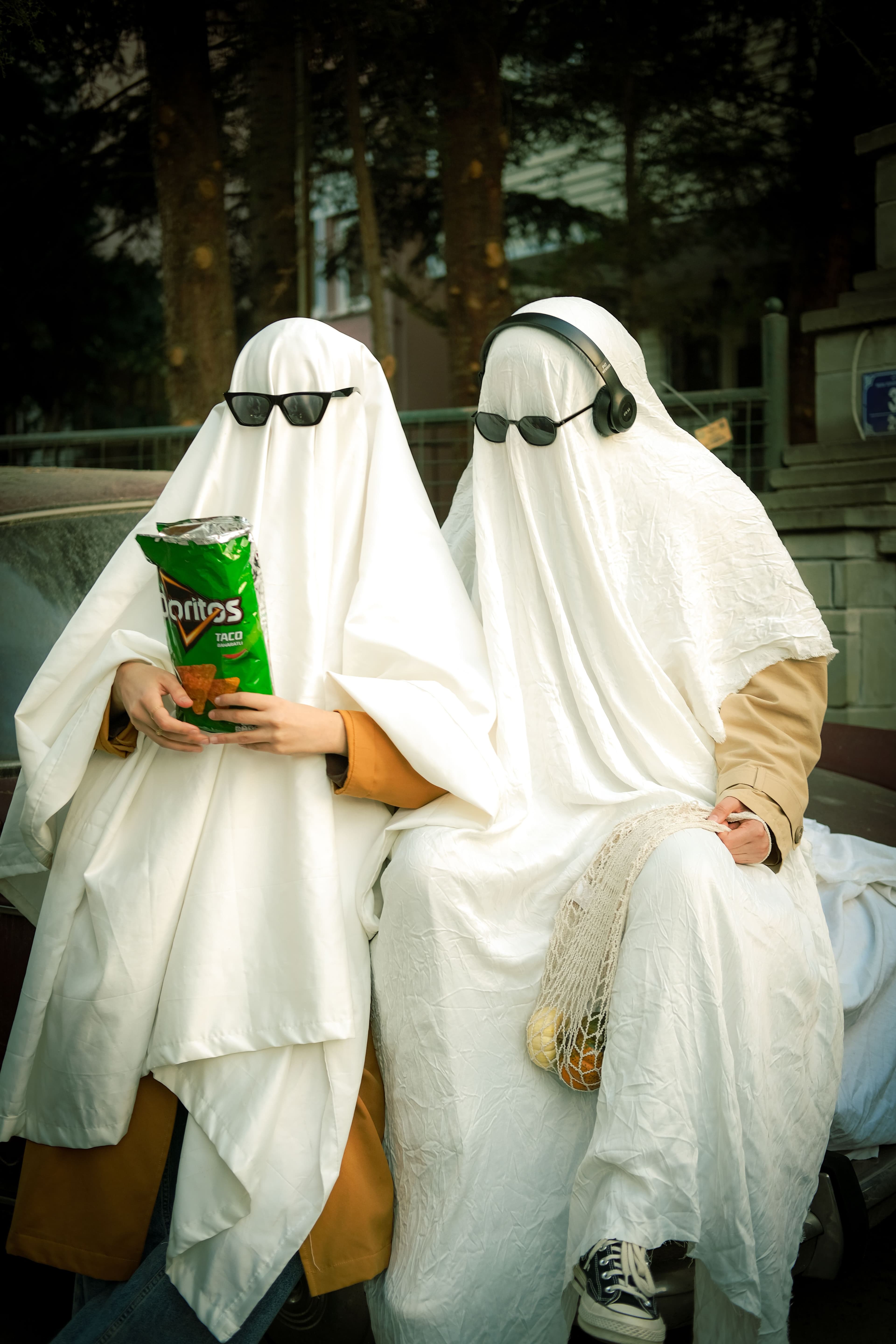 halloween in la with friends: where to go and how to round up a group